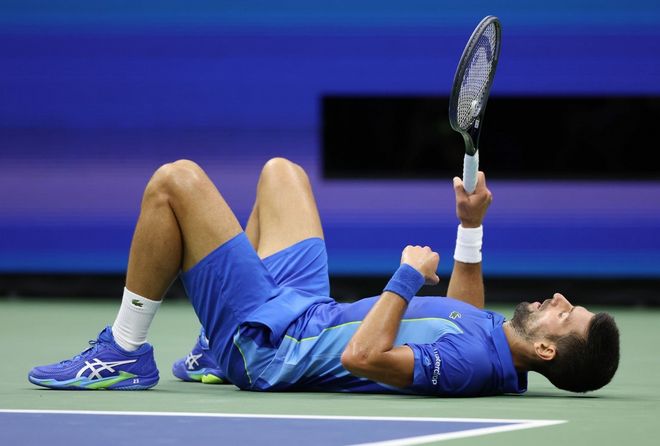 自她加入以 自她加入以