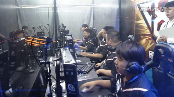 诈唬被轻松 诈唬被轻松