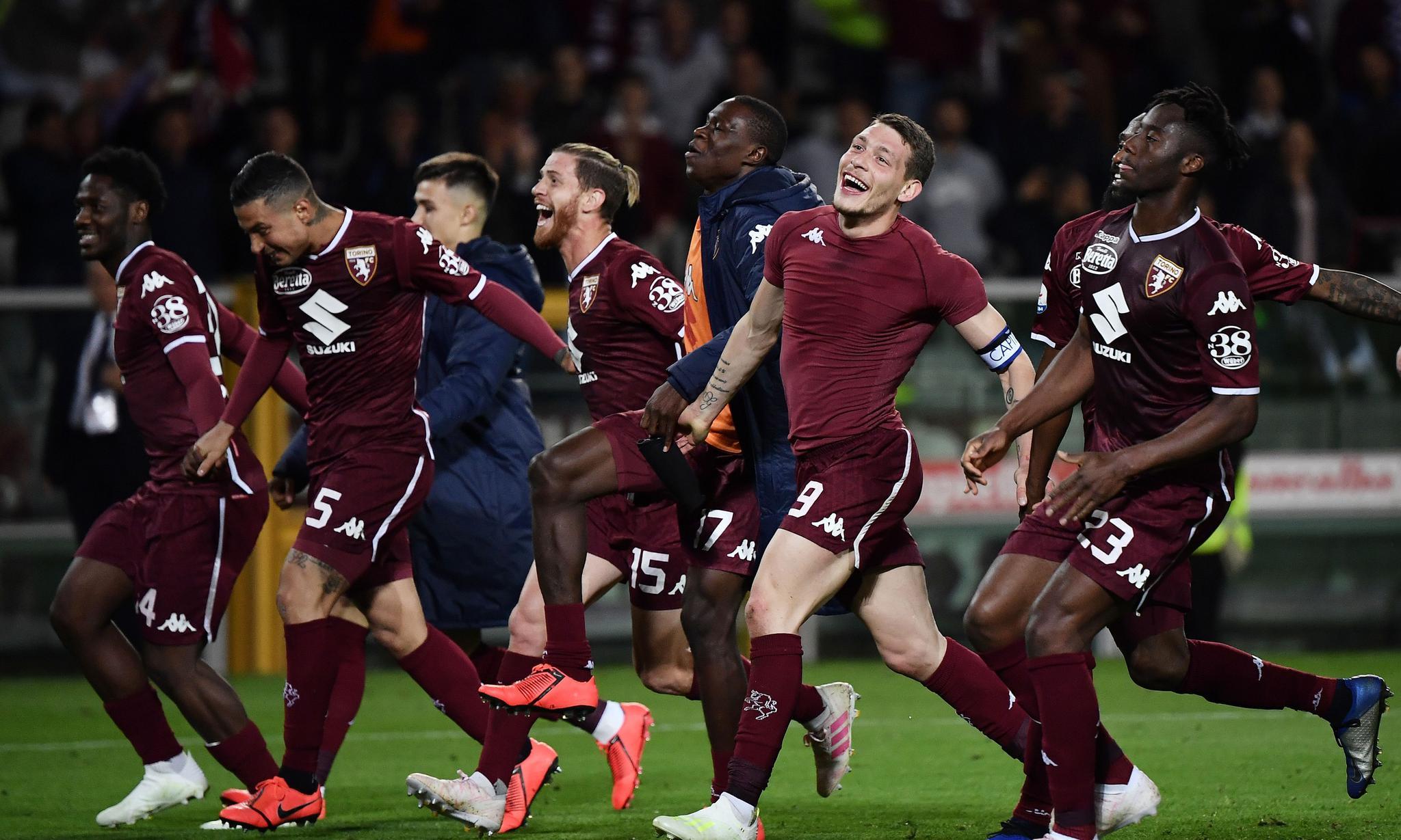 向核心倾斜 向核心倾斜